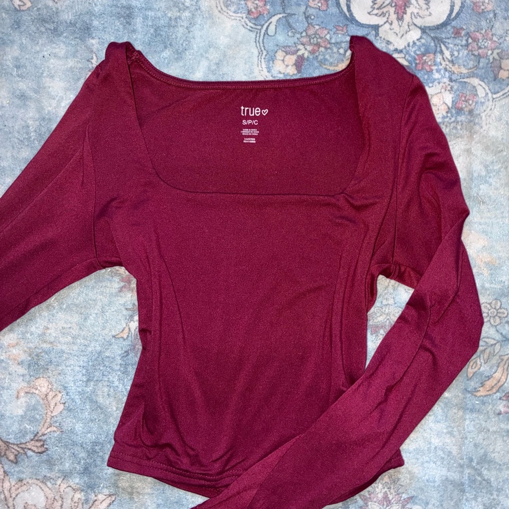 Women's Burgundy Long Sleeve Top